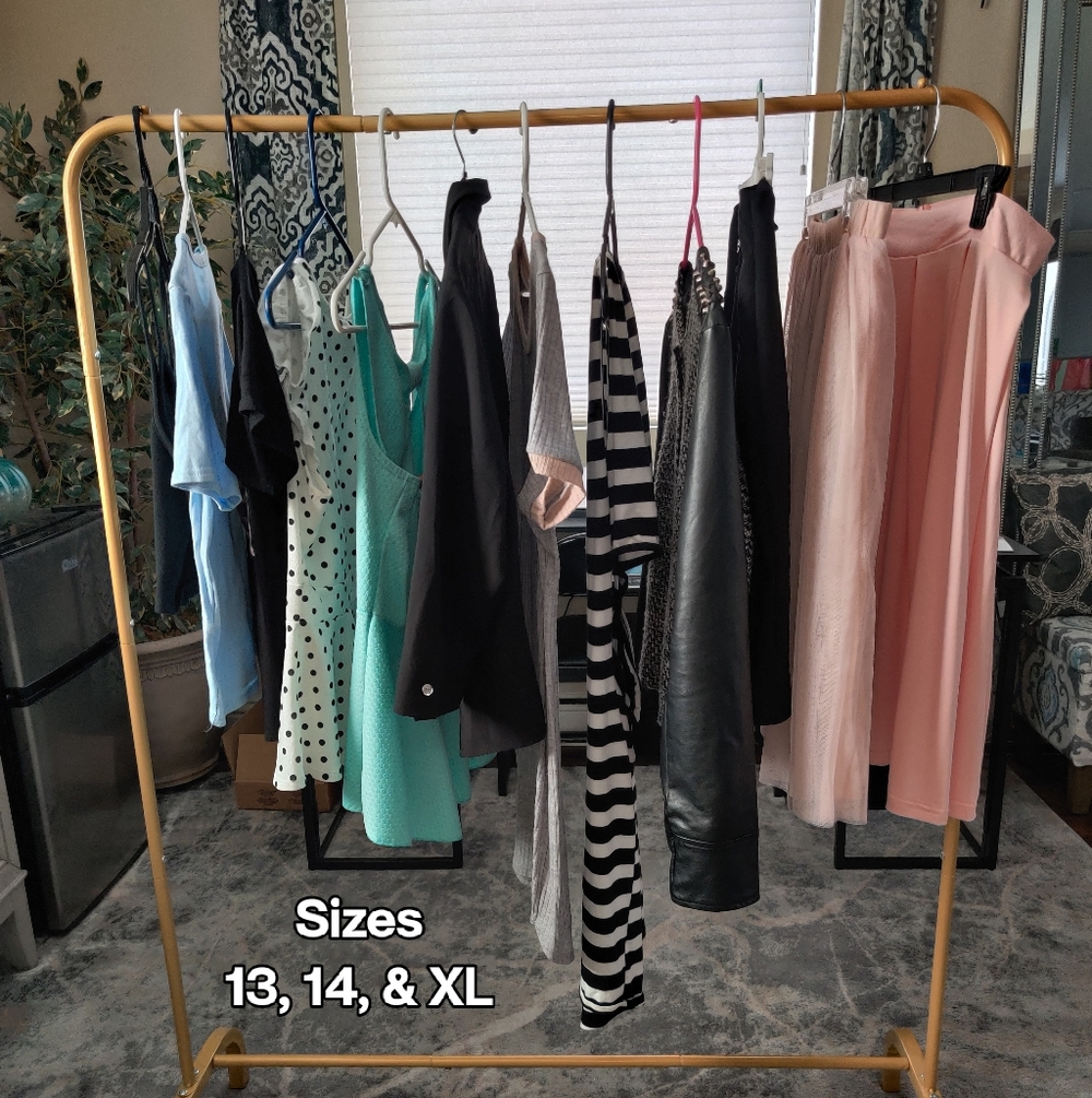 USED/NEW BUNDLE Of Plus Size Women's Clothes